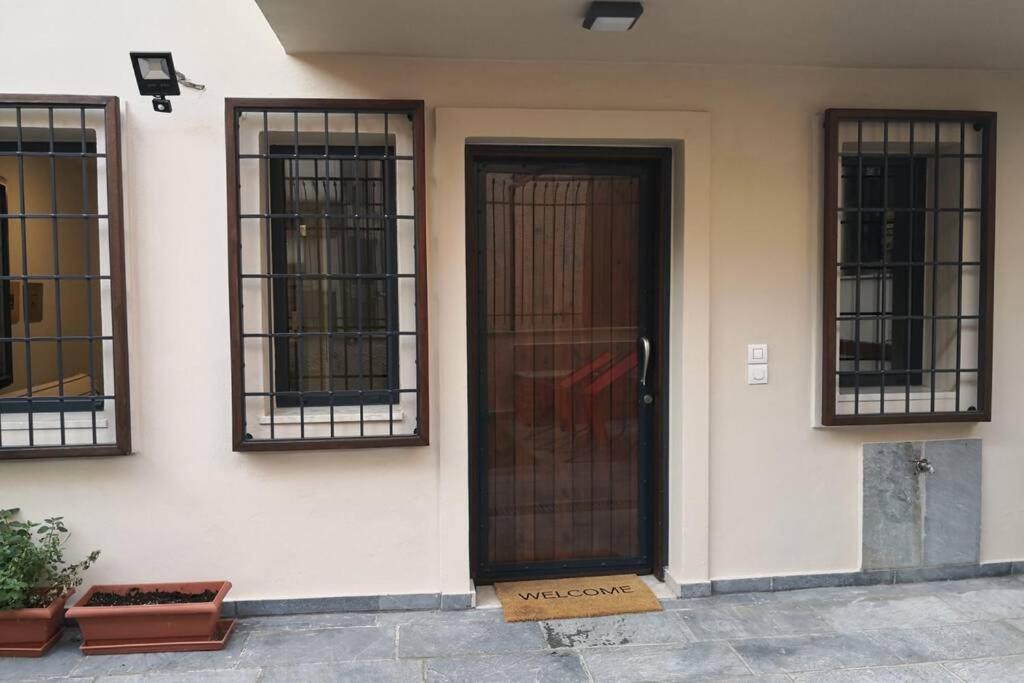 Cozy House With Garden In The Old Town Apartment Tesalonika Bagian luar foto
